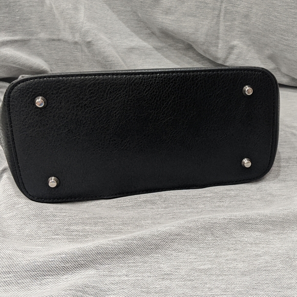 NWT Beijo "Striking Resemblance” handbag Black - Picture 6 of 10